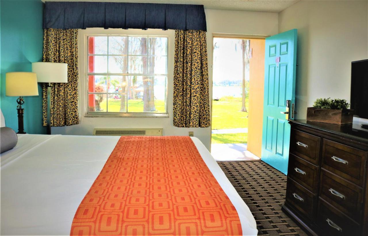 Howard Johnson by Wyndham Lake Front Park Kissimmee Exterior foto