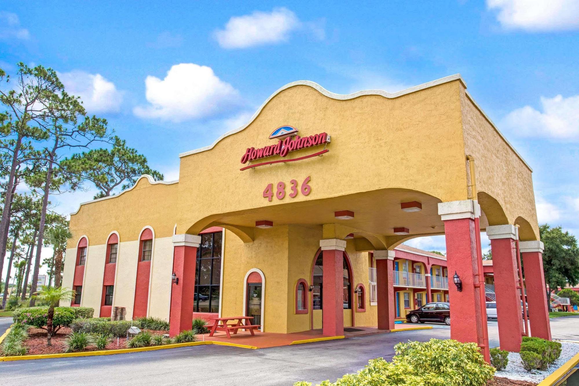 Howard Johnson by Wyndham Lake Front Park Kissimmee Exterior foto